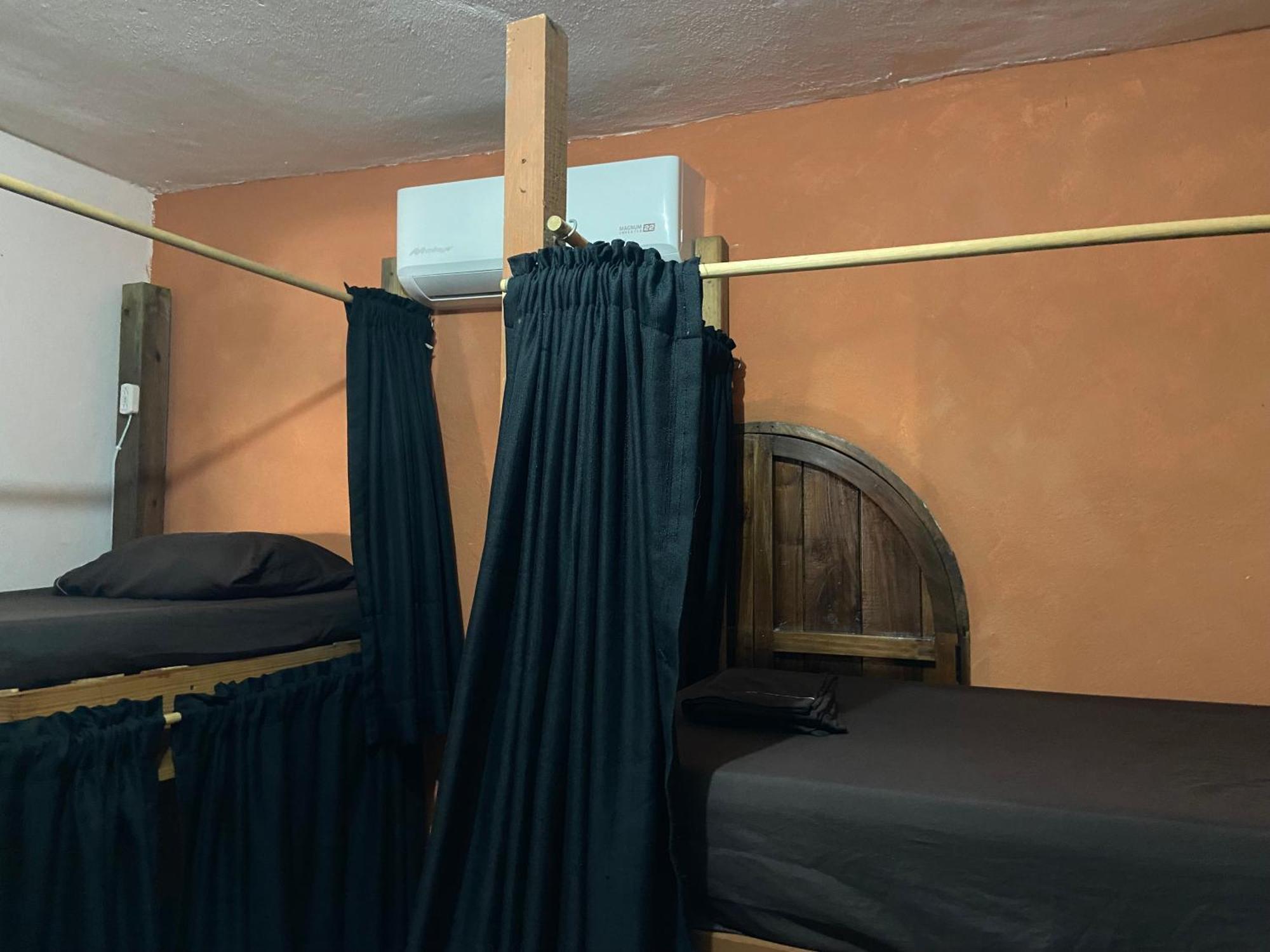Maracuya Hostal Zipolite - Coworking, Gym, Activities Exterior photo